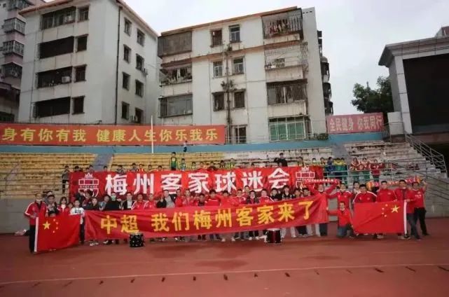 鹈鹕队拿到2连胜，湖人队遭遇2连败。